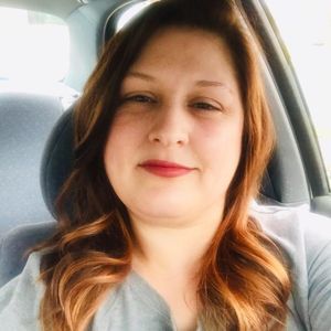 Meet your Posher, Leslie